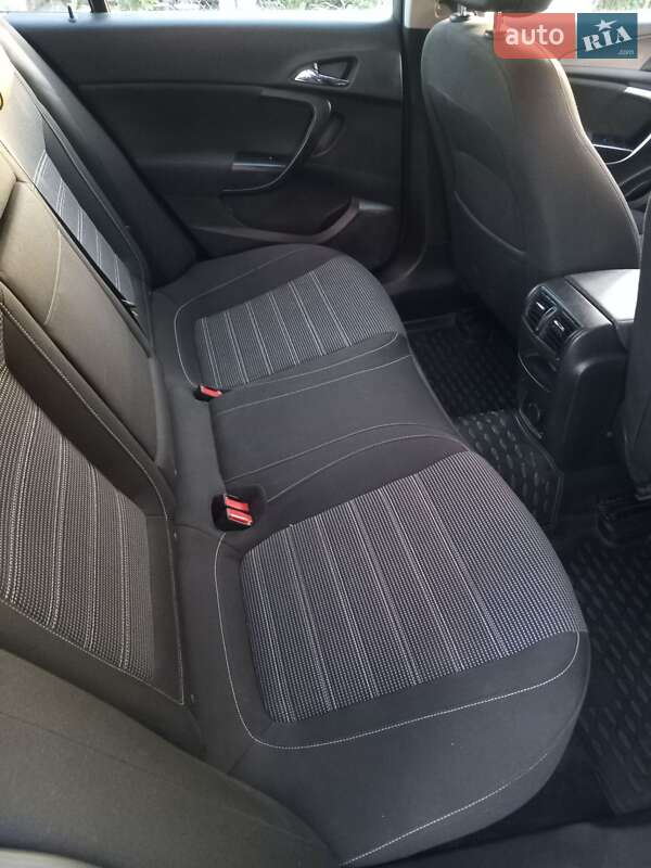 Универсал Opel Insignia 2012 в Раздельной