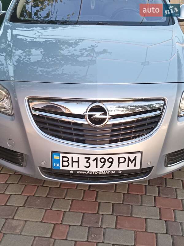 Универсал Opel Insignia 2012 в Раздельной
