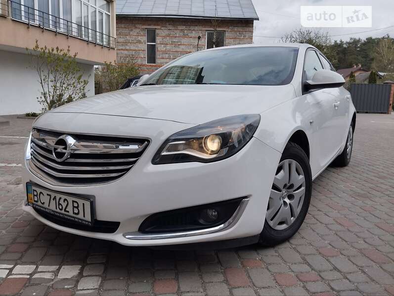 Седан Opel Insignia 2014 в Львове