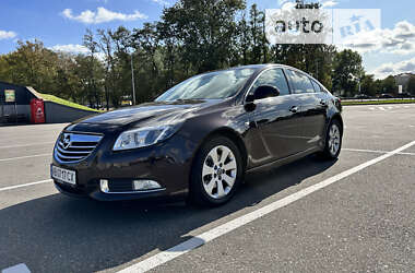 Лифтбек Opel Insignia 2011 в Киеве