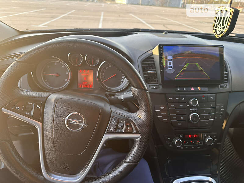 Універсал Opel Insignia 2011 в Запоріжжі