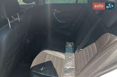 Универсал Opel Insignia 2011 в 