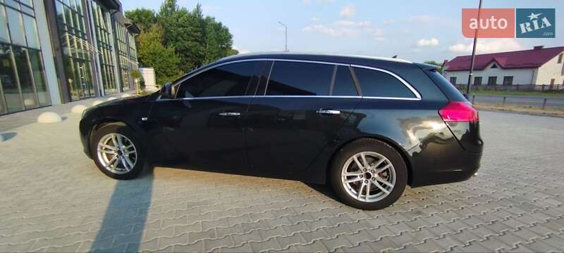 Універсал Opel Insignia 2013 в Тернополі