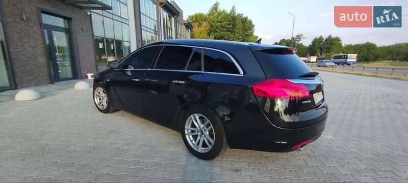 Універсал Opel Insignia 2013 в Тернополі