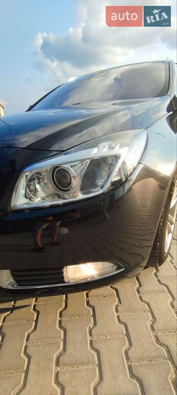 Універсал Opel Insignia 2013 в Тернополі