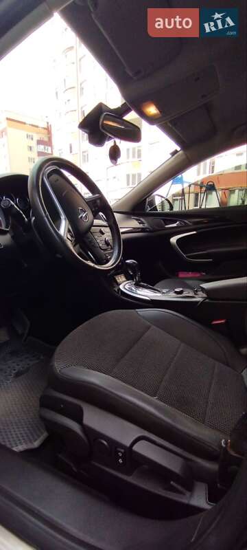 Універсал Opel Insignia 2013 в Тернополі