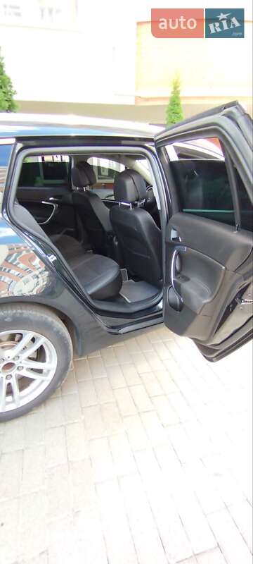 Універсал Opel Insignia 2013 в Тернополі