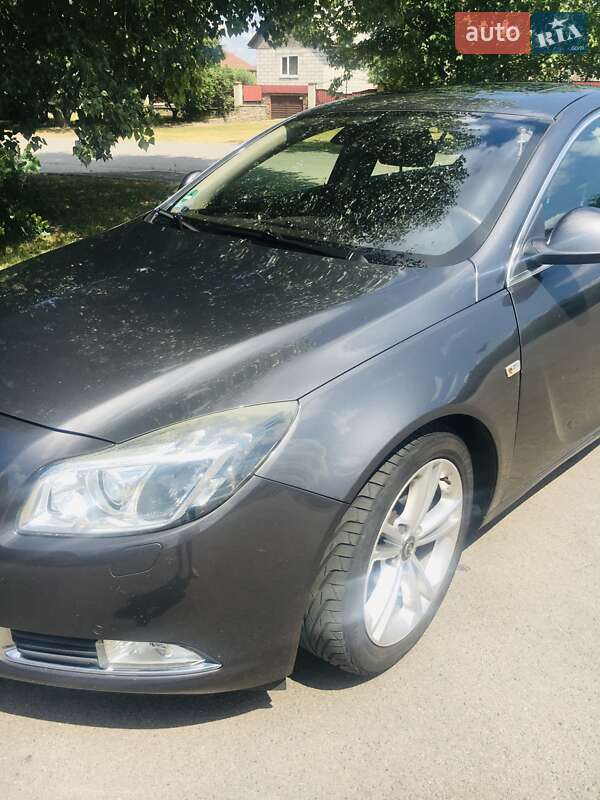 Ліфтбек Opel Insignia 2010 в Умані
