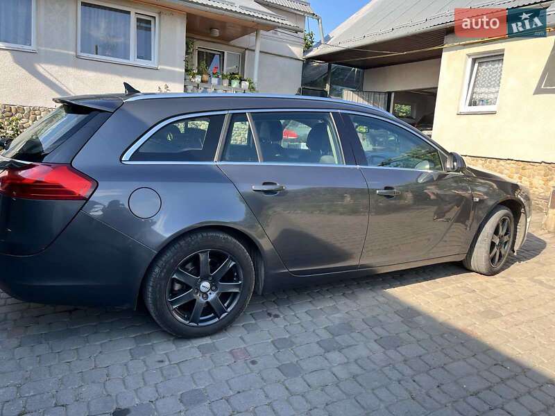 Универсал Opel Insignia 2010 в Львове