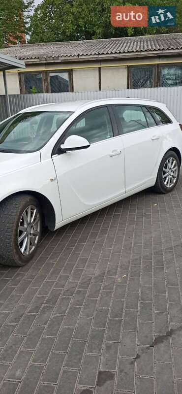 Универсал Opel Insignia 2016 в Тальном
