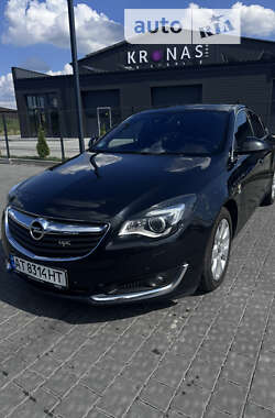 Седан Opel Insignia 2015 в Івано-Франківську