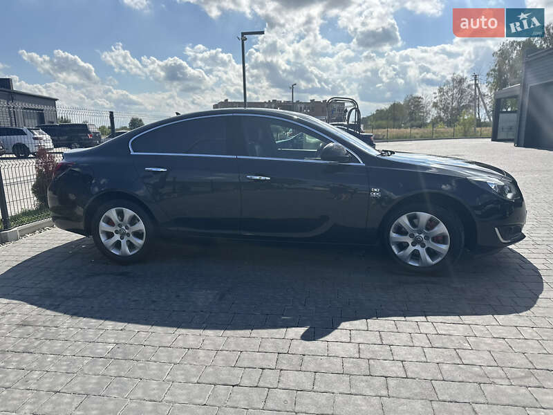 Седан Opel Insignia 2015 в Ивано-Франковске