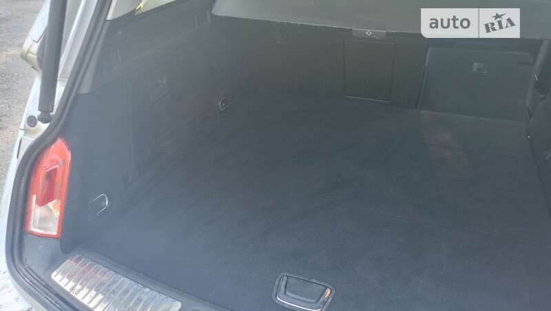 Универсал Opel Insignia 2010 в Звягеле