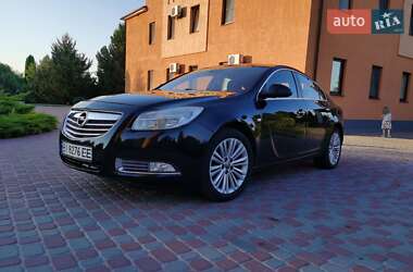 Седан Opel Insignia 2013 в 