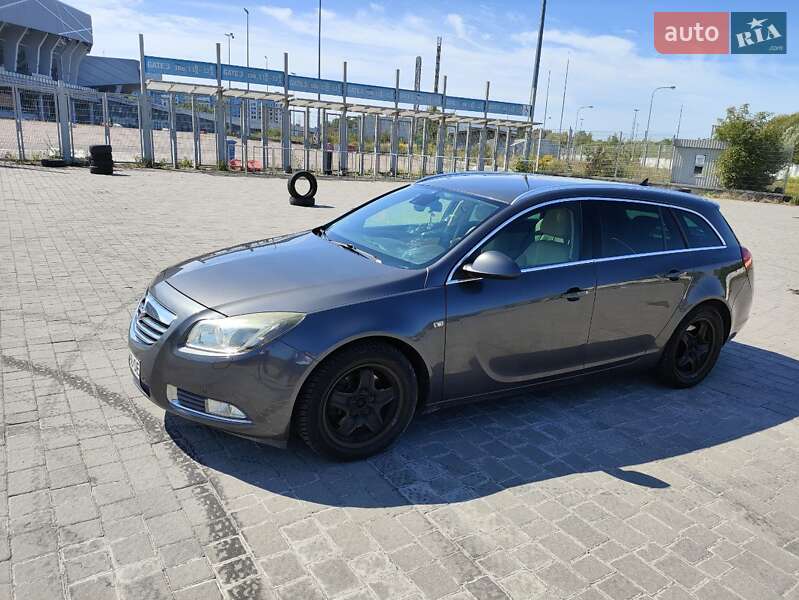 Opel Insignia 2011