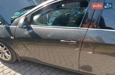 Лифтбек Opel Insignia 2010 в 