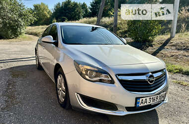 Седан Opel Insignia 2016 в Киеве