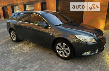 Універсал Opel Insignia 2011 в Черкасах