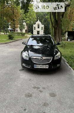 Універсал Opel Insignia 2011 в Тернополі