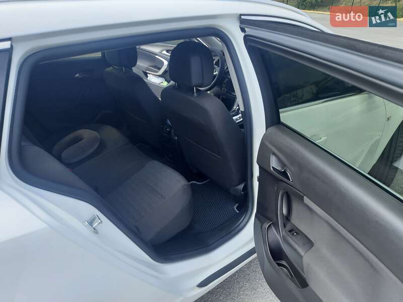 Універсал Opel Insignia 2013 в Ужгороді