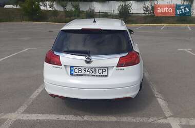 Універсал Opel Insignia 2013 в Ужгороді
