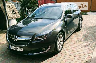 Универсал Opel Insignia 2015 в Ровно