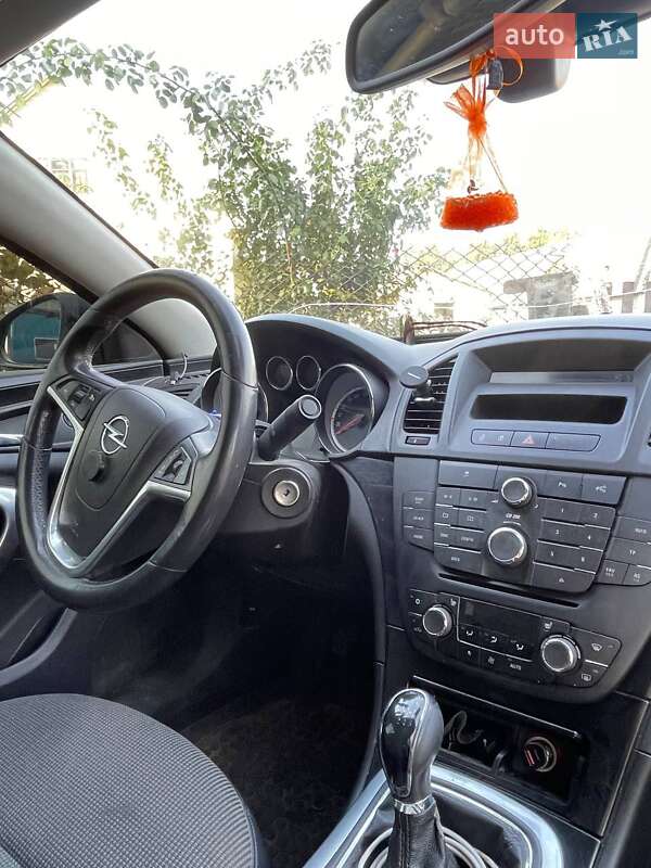 Седан Opel Insignia 2010 в Сарнах фото 4 Седан Opel Insignia 2010 в Сарнах