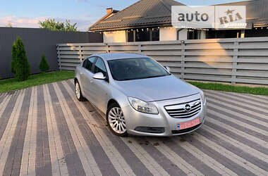 Седан Opel Insignia 2011 в Луцке