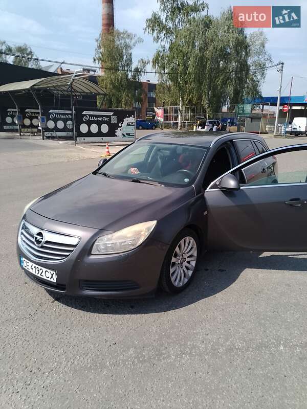 Універсал Opel Insignia 2009 в Чернівцях