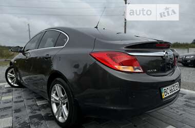 Седан Opel Insignia 2012 в Дрогобичі