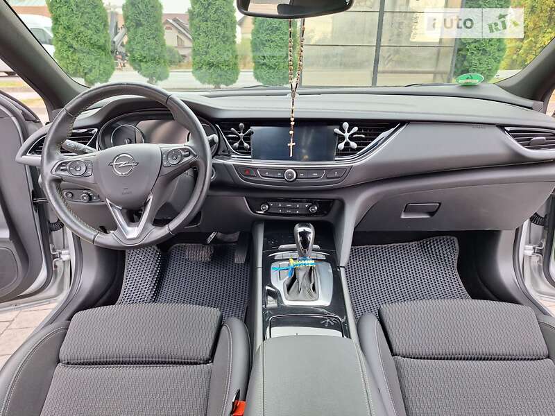 Універсал Opel Insignia 2020 в Івано-Франківську