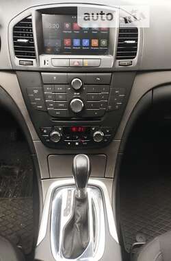 Седан Opel Insignia 2010 в Киеве