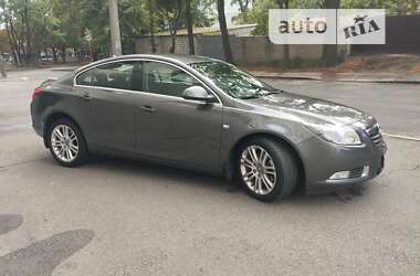 Седан Opel Insignia 2010 в Києві