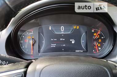 Универсал Opel Insignia 2015 в 