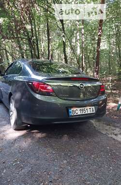 Седан Opel Insignia 2009 в Львове