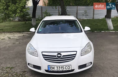 Универсал Opel Insignia 2011 в Ровно