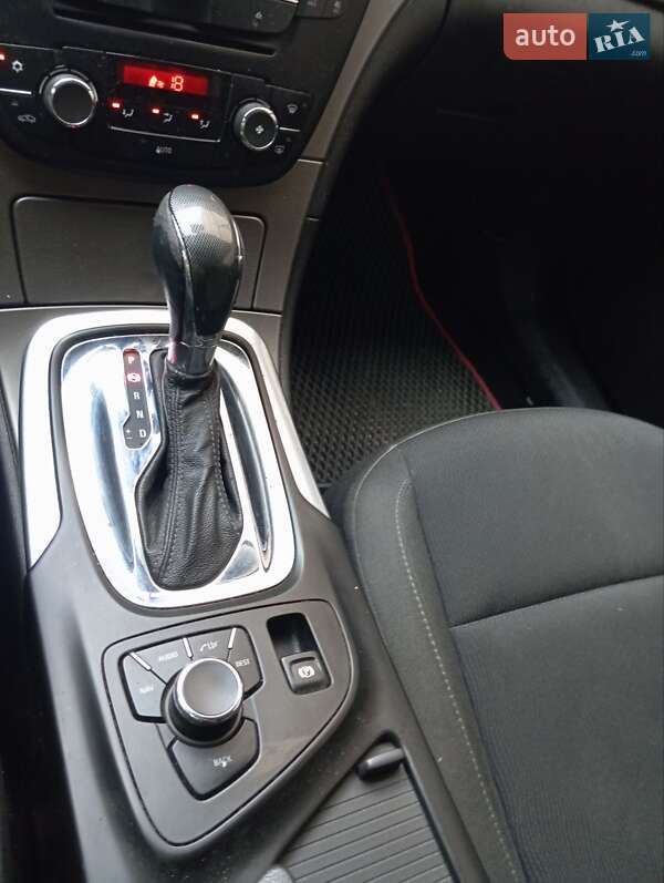 Универсал Opel Insignia 2010 в Луцке