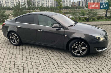Седан Opel Insignia 2015 в 