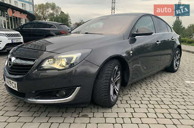 Седан Opel Insignia 2015 в 