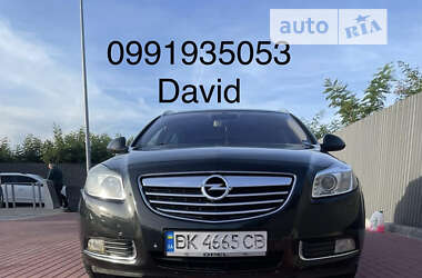 Универсал Opel Insignia 2013 в Сарнах