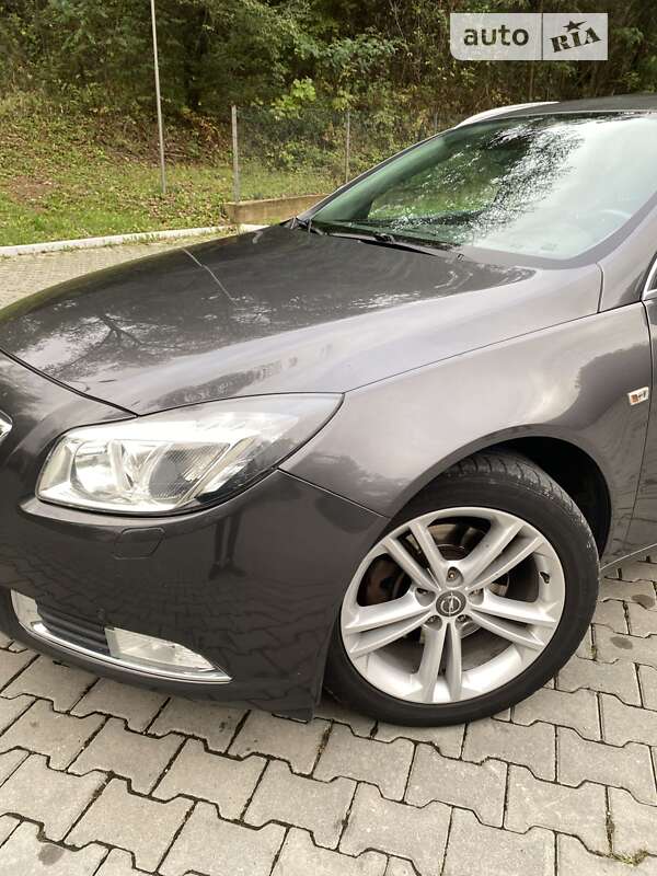 Универсал Opel Insignia 2012 в Залещиках