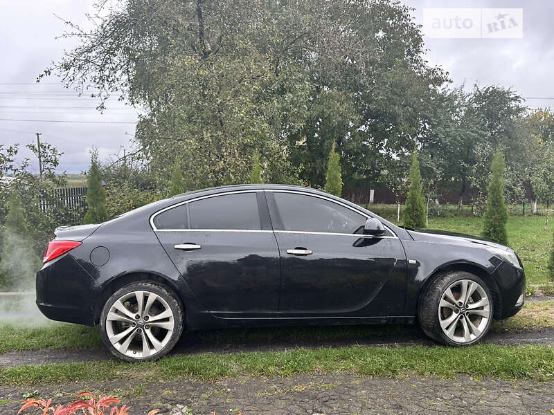 Седан Opel Insignia 2010 в Луцьку