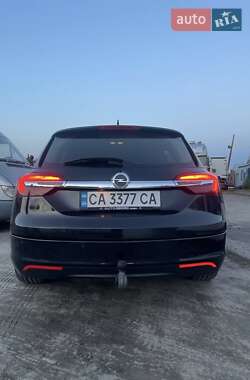 Универсал Opel Insignia 2013 в 