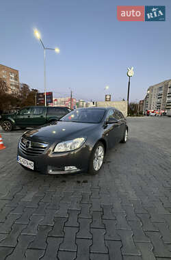 Универсал Opel Insignia 2012 в 