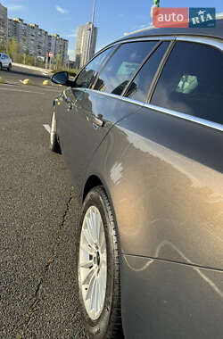 Универсал Opel Insignia 2015 в 