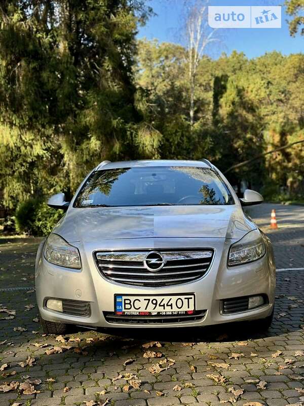 Універсал Opel Insignia 2009 в Львові