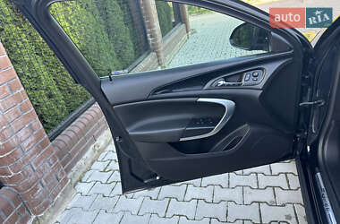 Универсал Opel Insignia 2016 в 