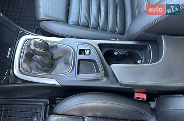Универсал Opel Insignia 2016 в 