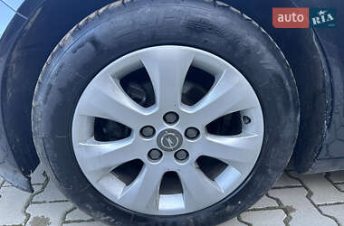 Универсал Opel Insignia 2016 в 