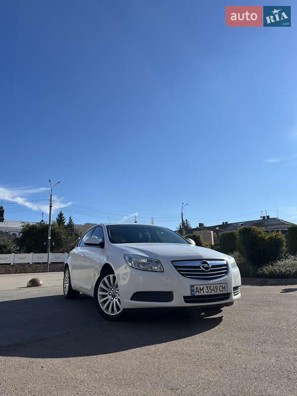 Лифтбек Opel Insignia 2013 в 